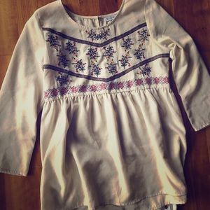Gorgeous embroidered floral detail top!